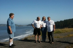 Les got a photo of some of the group on the beach